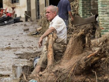 flood, mud, street, disaster, zorca, táchira, venezuela, man, old man, muddy, uprooted tree, outdoors, flood, flood, flood, flood, flood
